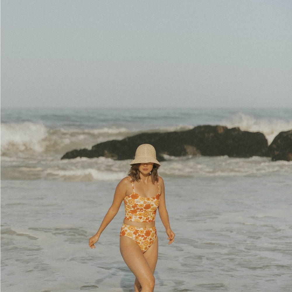New with tags! Geode cropped tankini